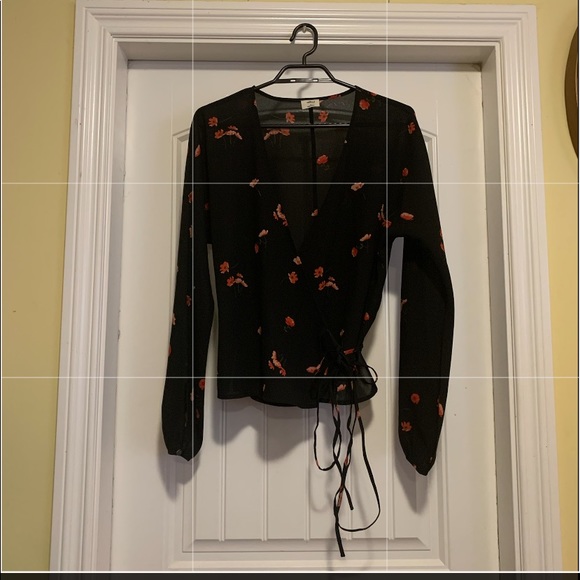 Wilfred Floral Wrap Blouse - Picture 3 of 6